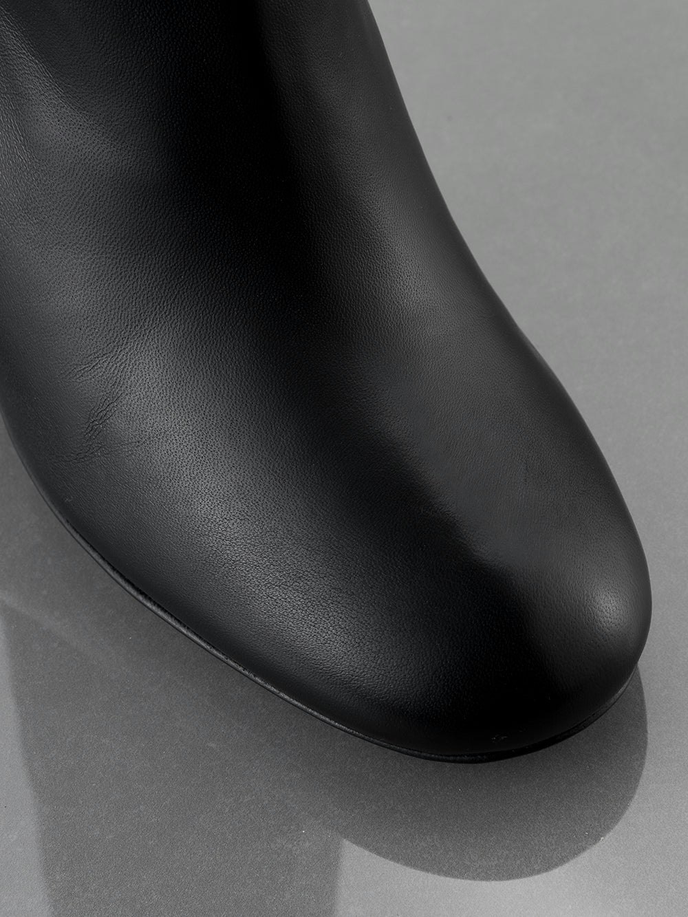 bootie toe detail alt:hover alt:fit2